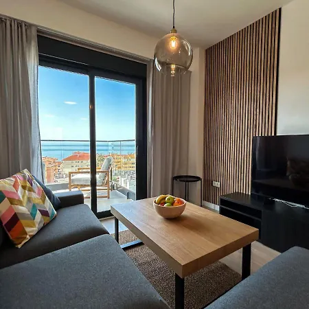 Orizon 07 With Balcony And Sea View Apartment